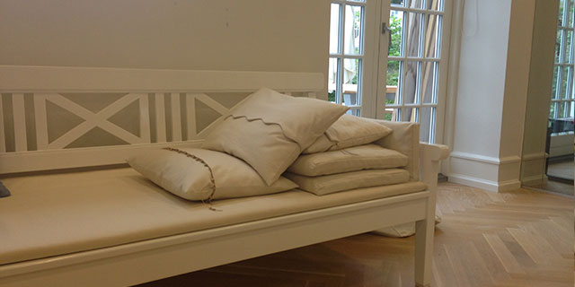 DRACHMANN DAYBED | PILLOWS